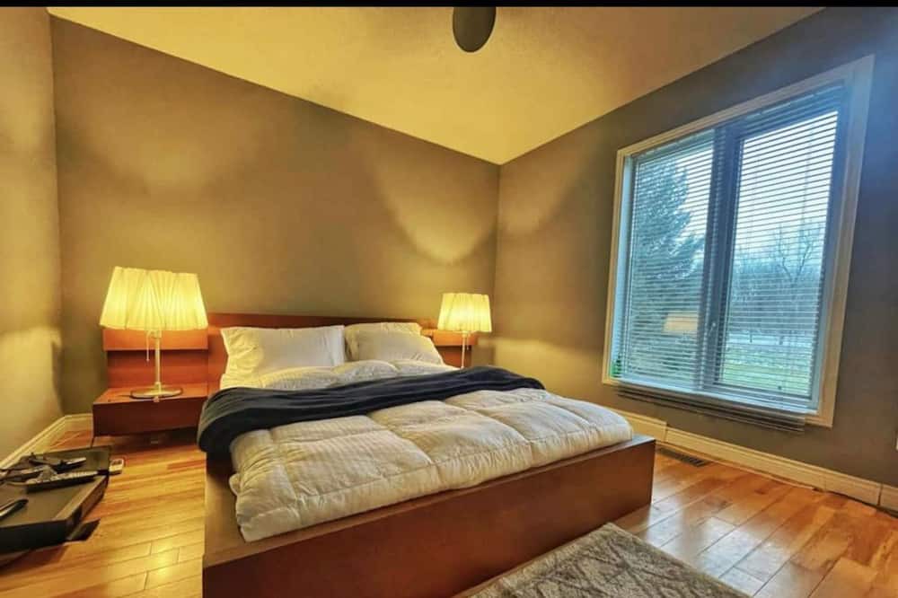 Photo of Bedroom in Hamilton