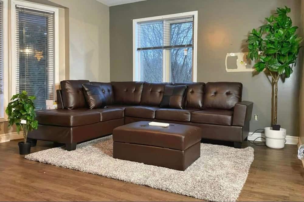 Photo of Livingroom in Hamilton