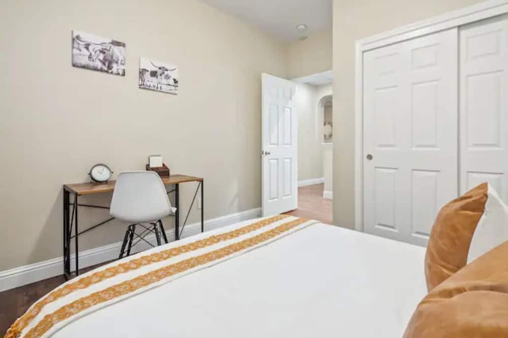 Photo of Bedroom in Roosevelt