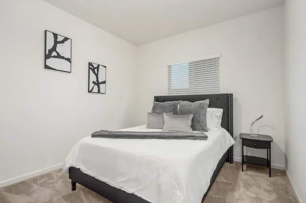 Photo of Bedroom in Roosevelt