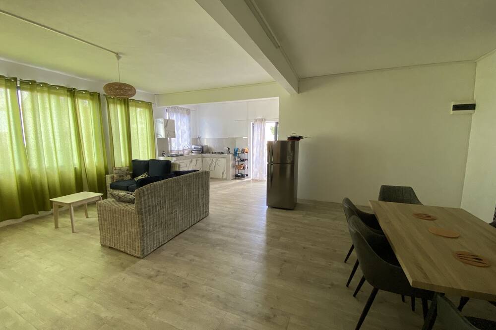 Photo of Livingroom in Pointe Aux Sables