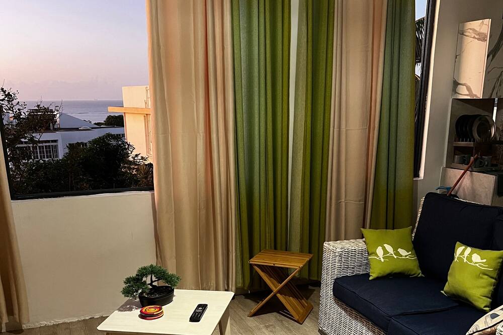 Photo of Livingroom in Pointe Aux Sables