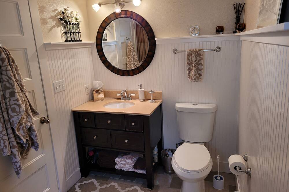 Photo of Bathroom in Coal Creek