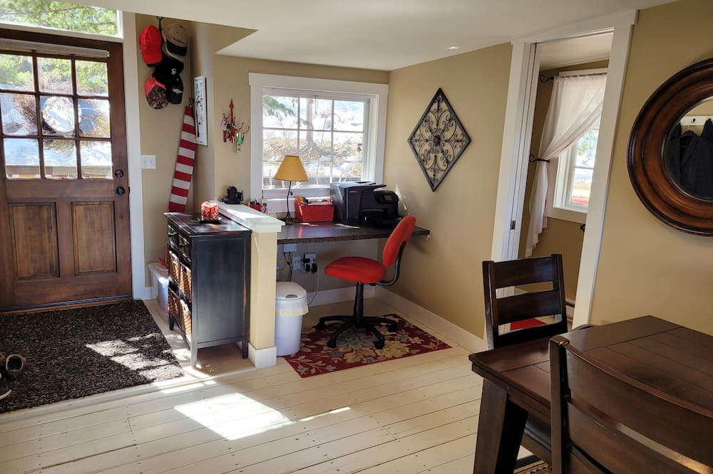Photo of Livingroom in Coal Creek