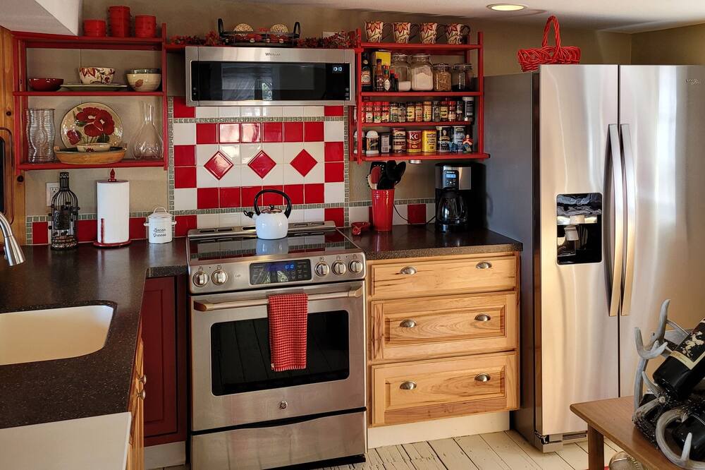 Photo of Kitchen in Coal Creek