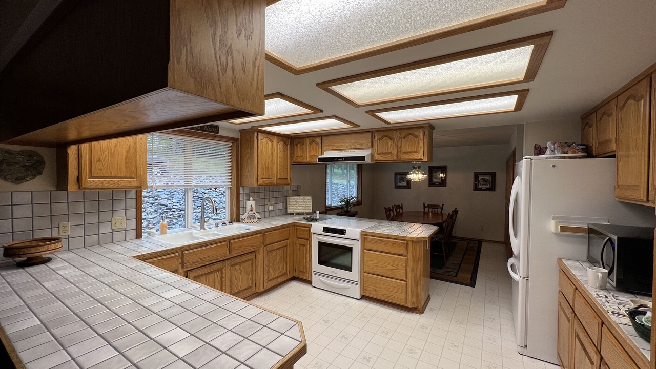 Photo of Kitchen in Rogue River