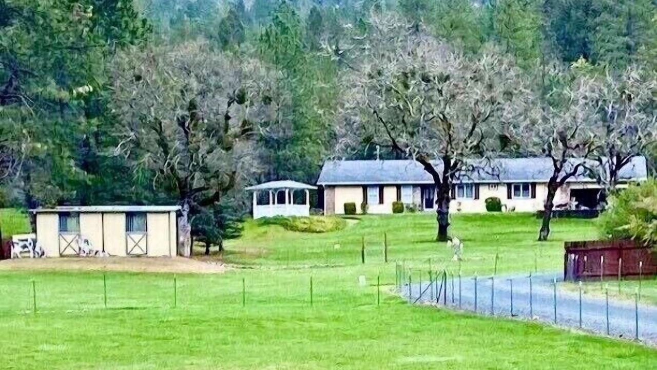 Photo of Others in Rogue River