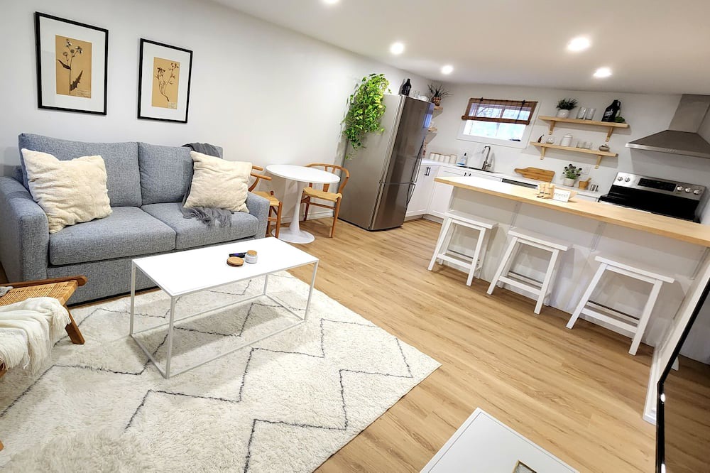 Photo of Livingroom in Hamilton