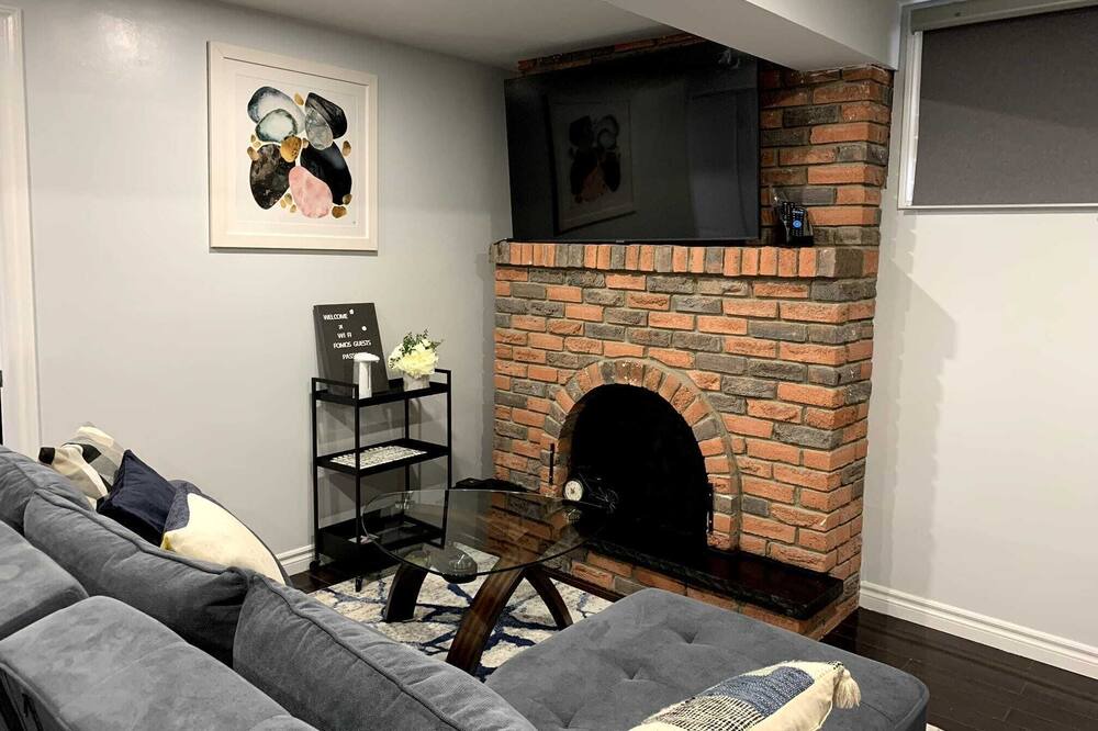 Photo of Livingroom in Hamilton