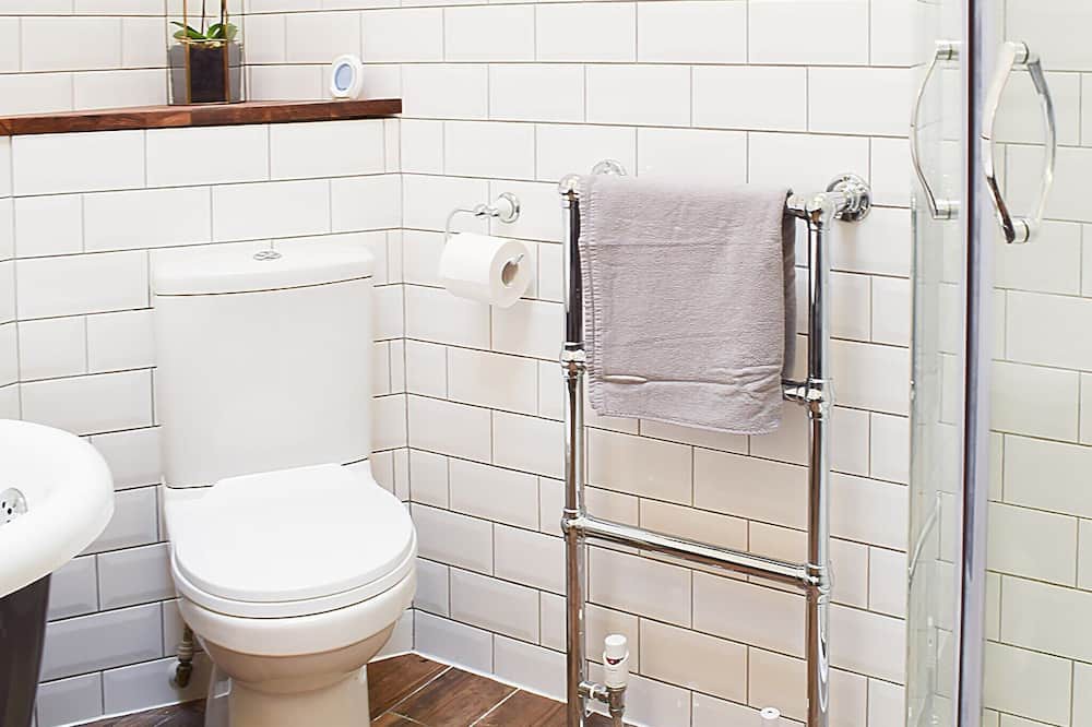 Photo of Bathroom in Leven