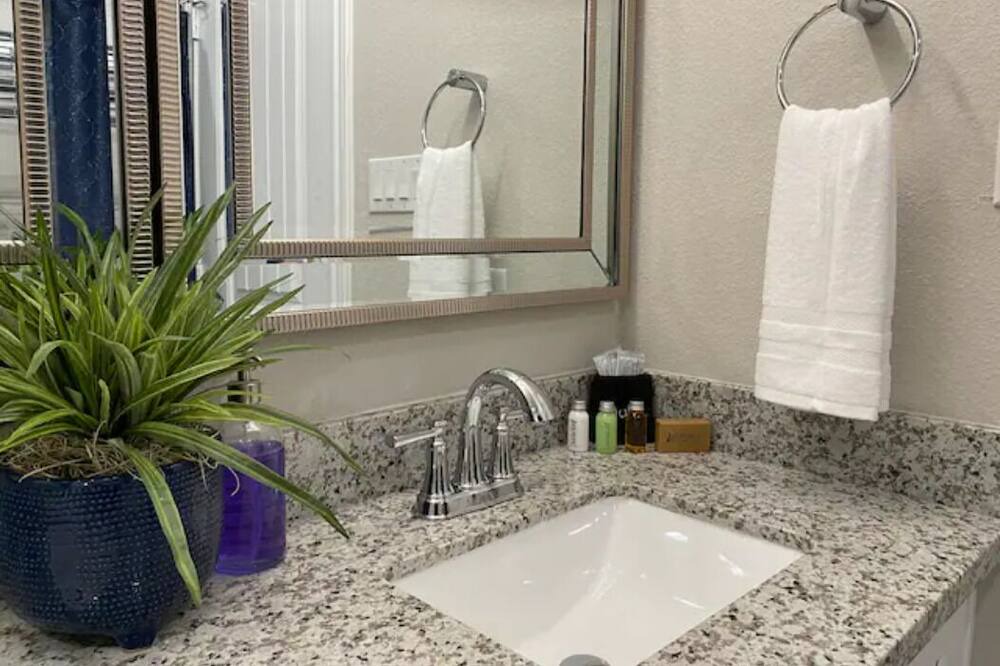 Photo of Bathroom in MacGregor