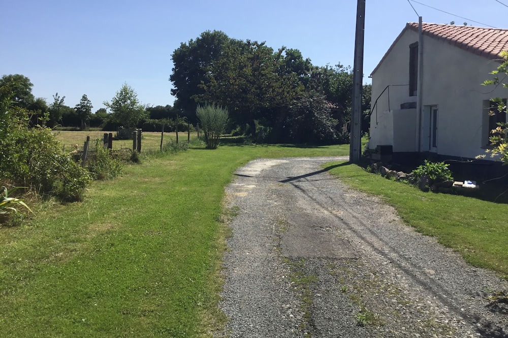 Photo of Outdoor in Millac