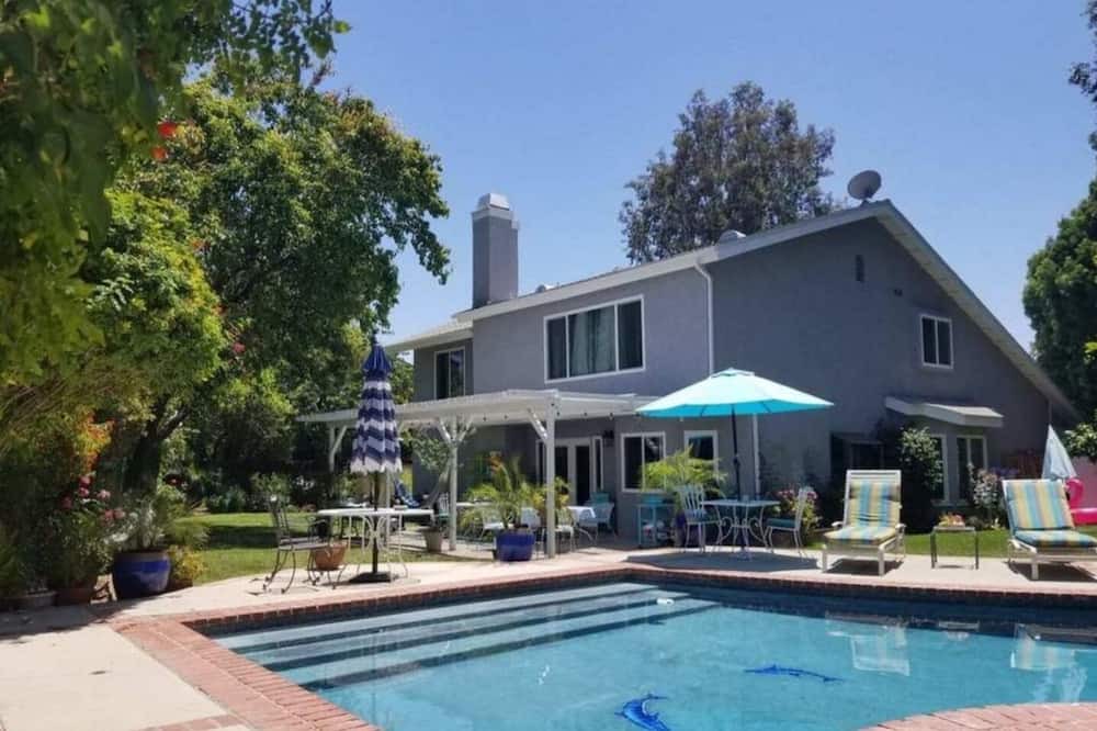 Photo of Outdoor in Reseda