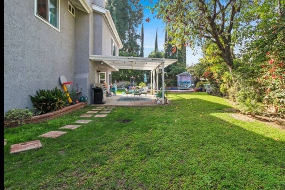 Photo of Outdoor in Reseda