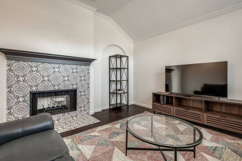Photo of Livingroom in Allen