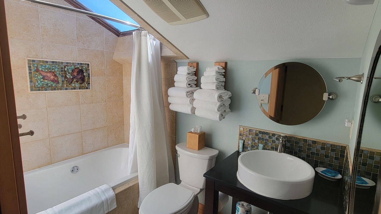 Photo of Bathroom in Cannon Beach
