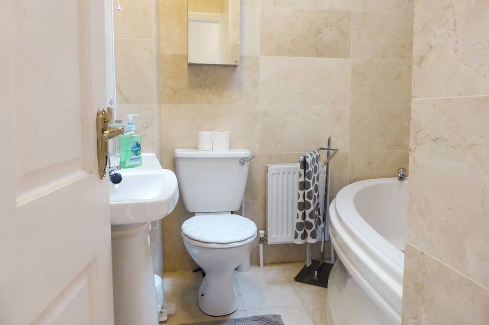Photo of Bathroom in Duncannon