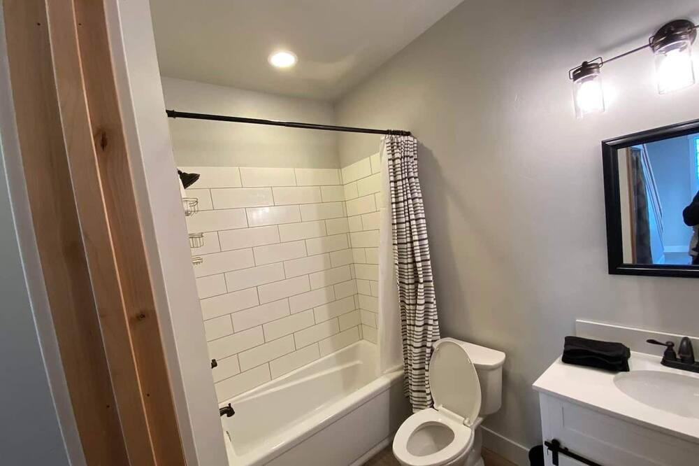 Photo of Bathroom in Palmer