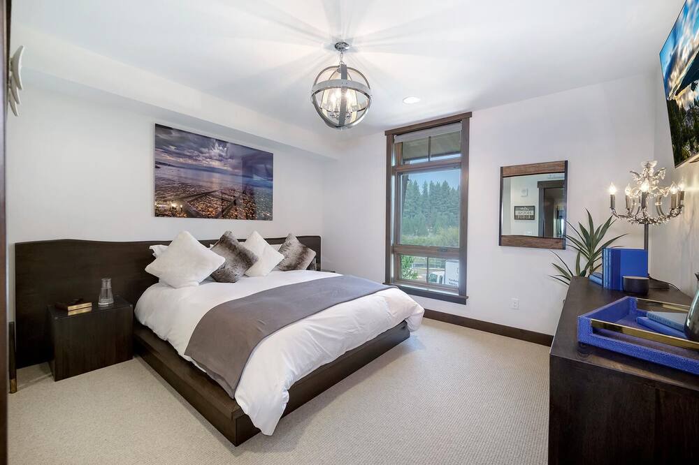 Photo of Bedroom in Stateline