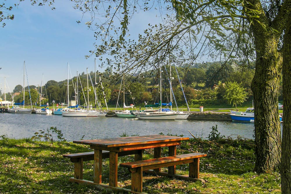 Photo of Others in Begard