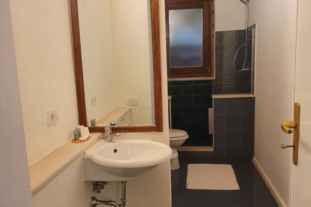 Photo of Bathroom in Melizzano