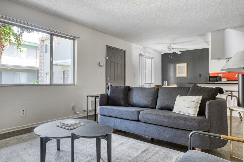 Photo of Livingroom in Burbank