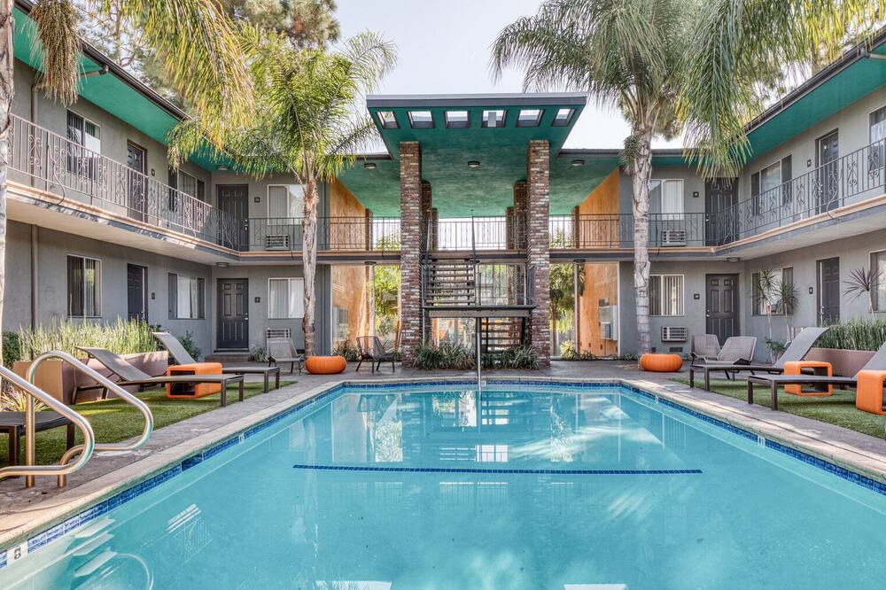 Photo of Outdoor in Burbank