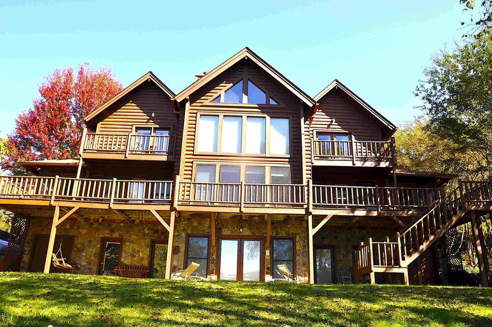 Photo of Outdoor in Hiawassee