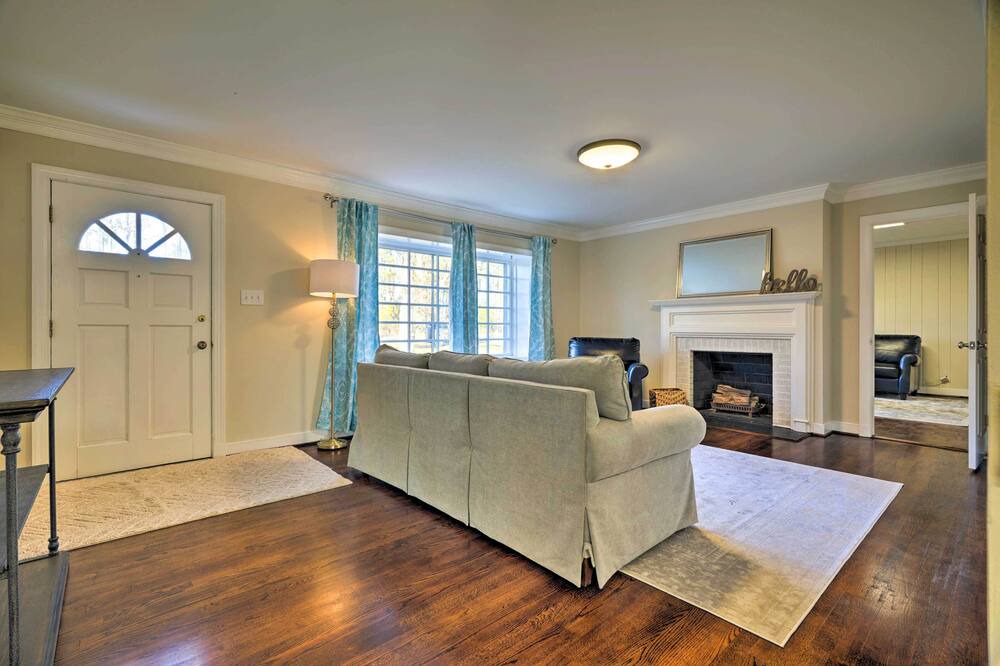 Photo of Livingroom in Midlothian