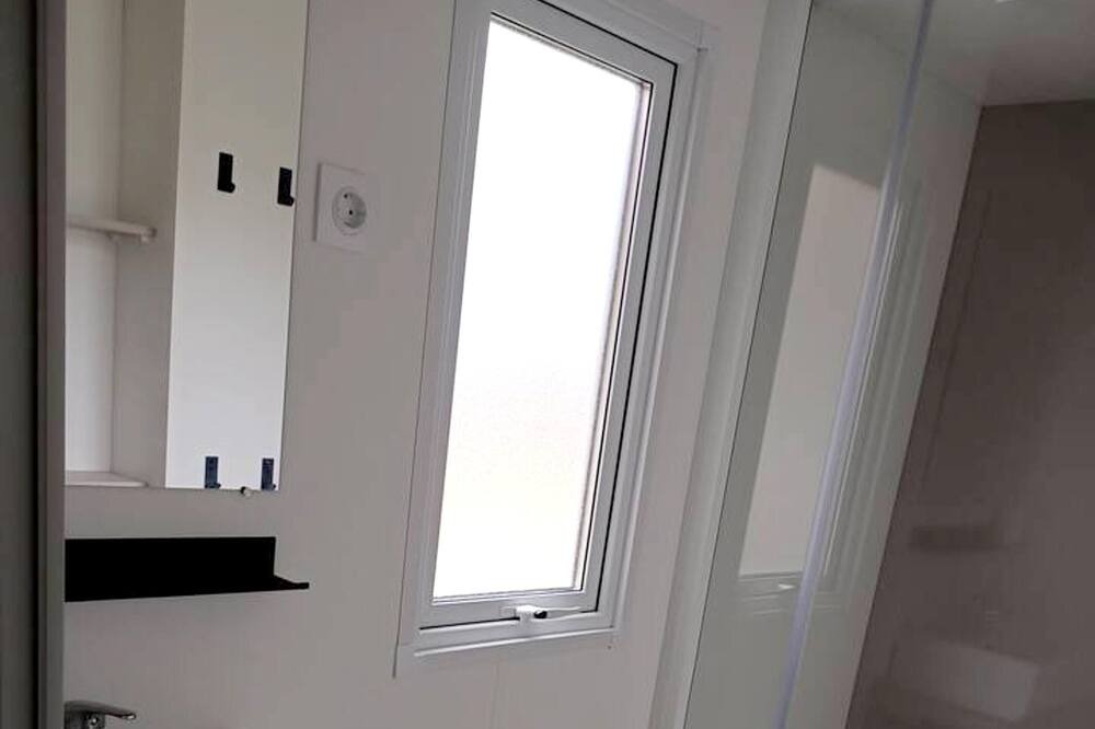 Photo of Bathroom in Coulanges