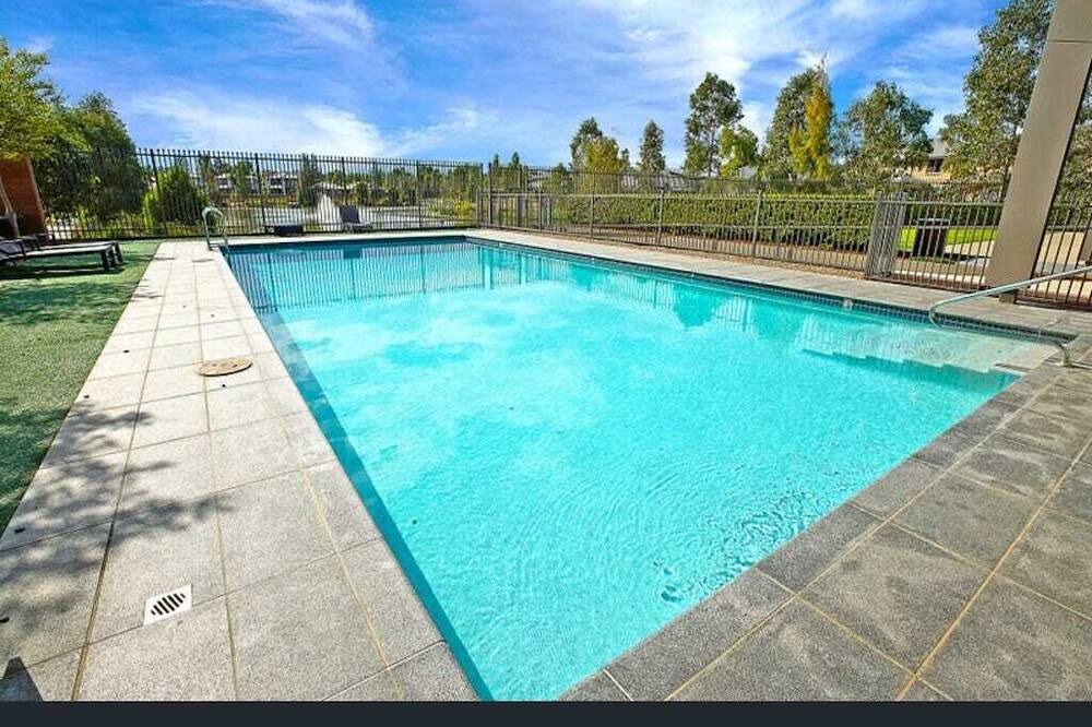 Photo of Outdoor in Cranebrook
