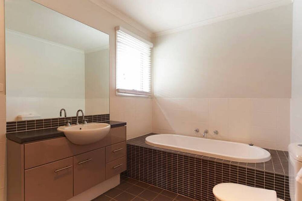 Photo of Bathroom in Cranebrook