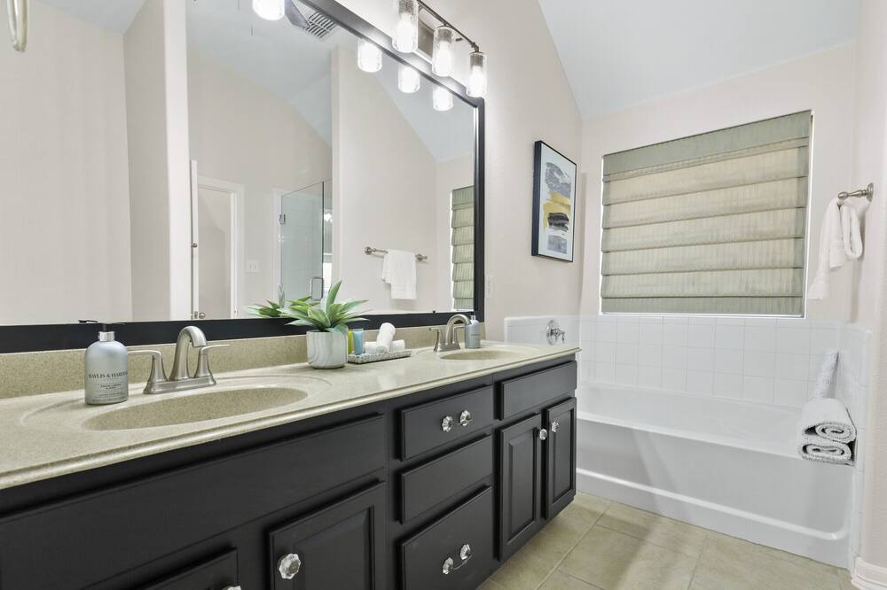 Photo of Bathroom in Little Elm