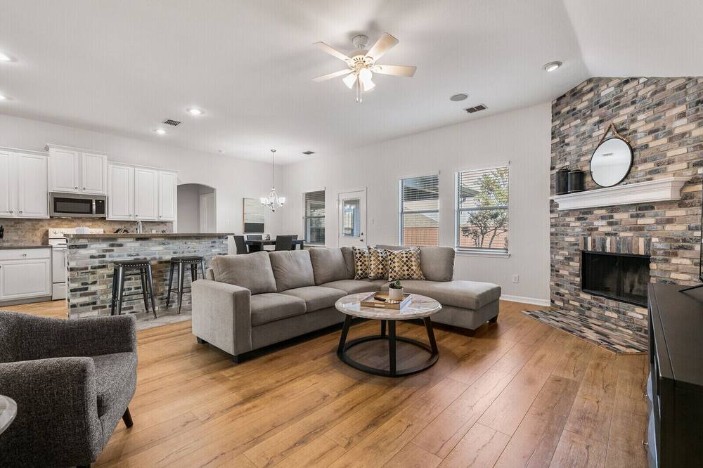Photo of Livingroom in Little Elm