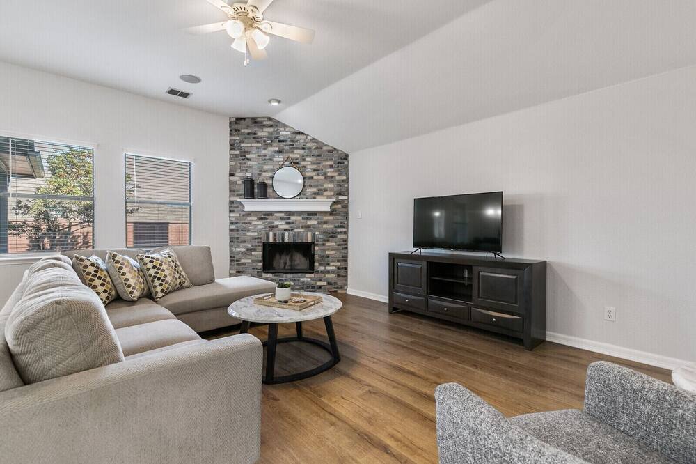 Photo of Livingroom in Little Elm