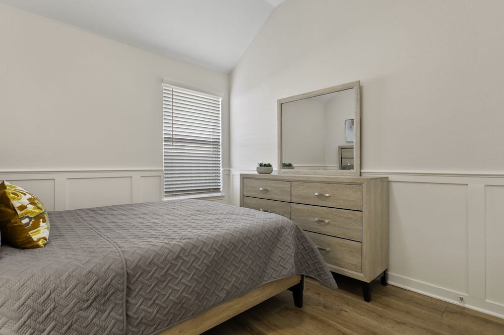 Photo of Bedroom in Little Elm