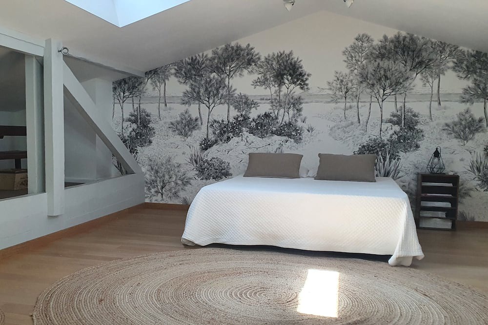 Photo of Bedroom in Talence