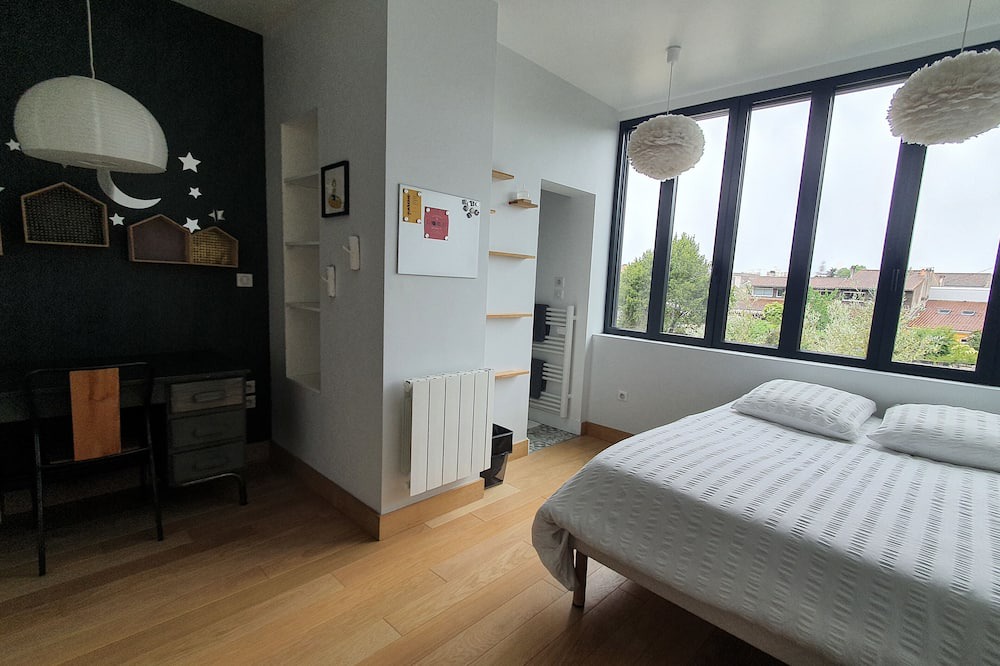Photo of Bedroom in Talence
