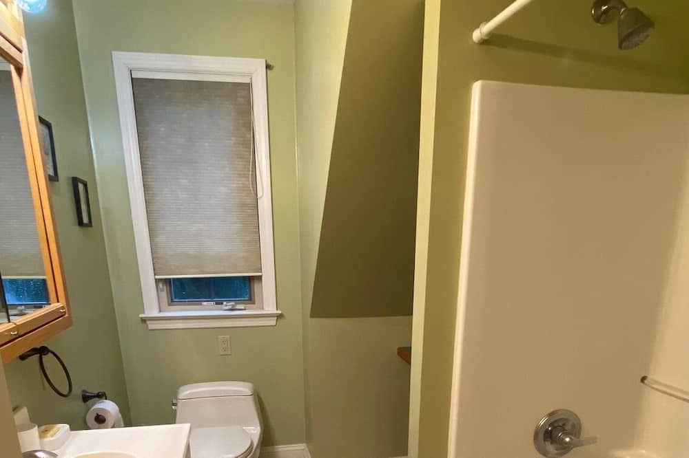 Photo of Bathroom in Hummels Wharf