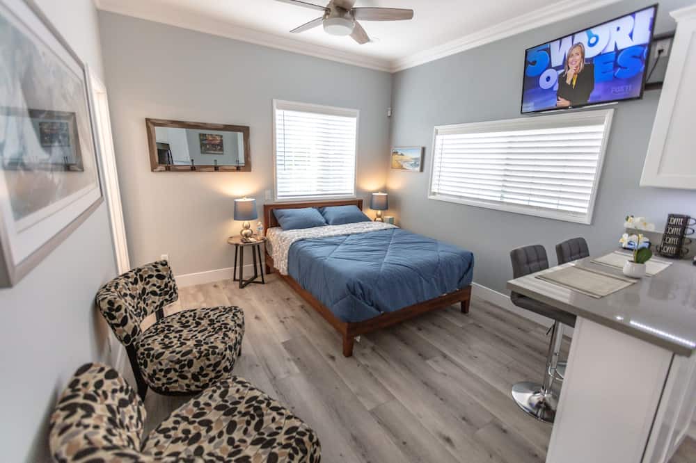 Photo of Bedroom in Reseda