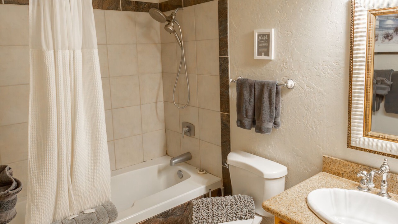 Photo of Bathroom in Gold Beach