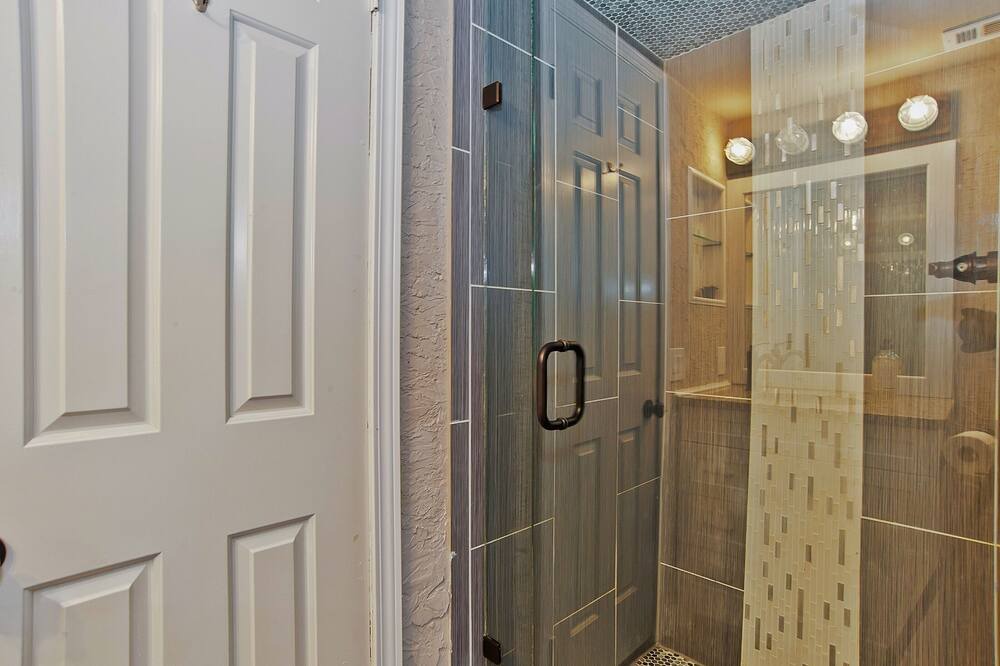 Photo of Bathroom in Valley Ranch