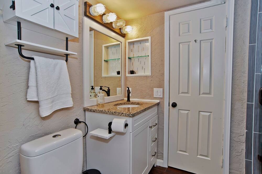 Photo of Bathroom in Valley Ranch