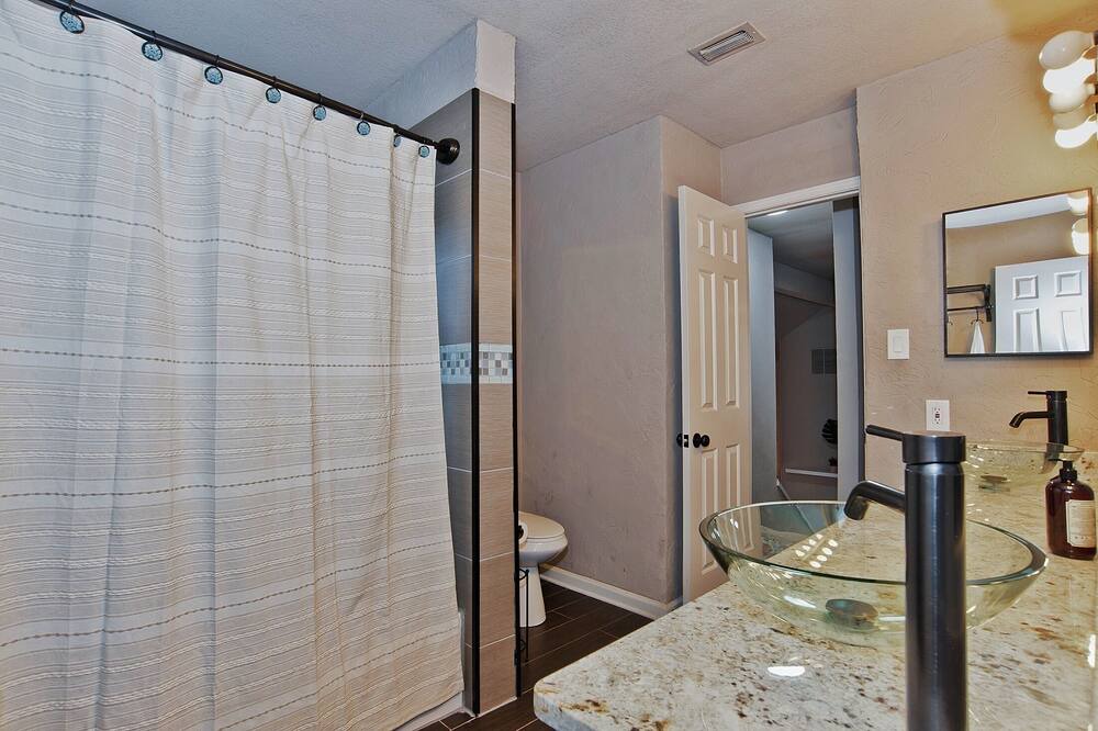 Photo of Bathroom in Valley Ranch
