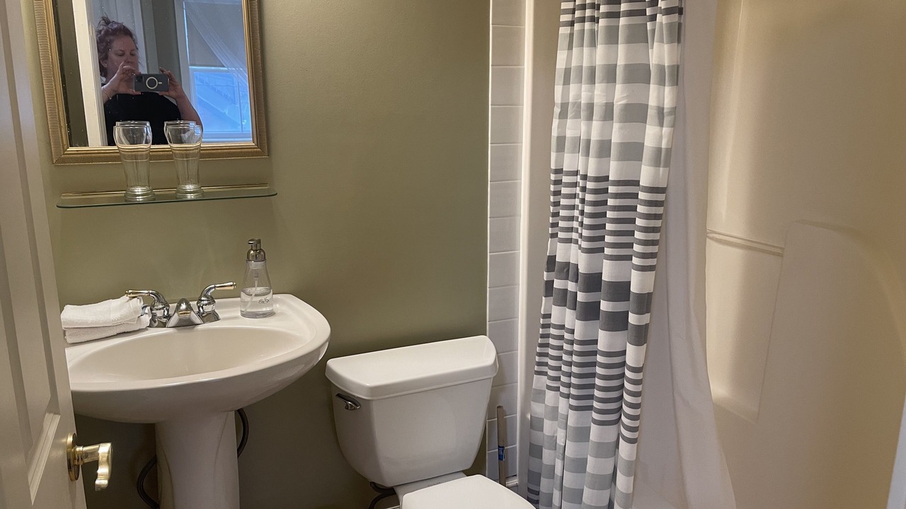 Photo of Bathroom in Maryhill