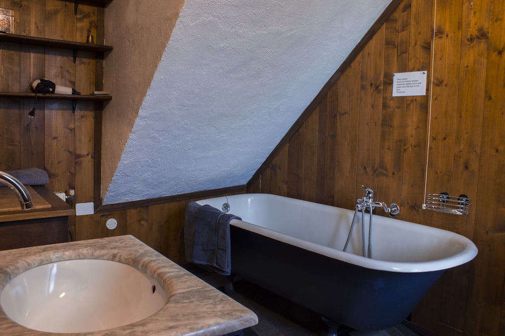Photo of Bathroom in Codogne