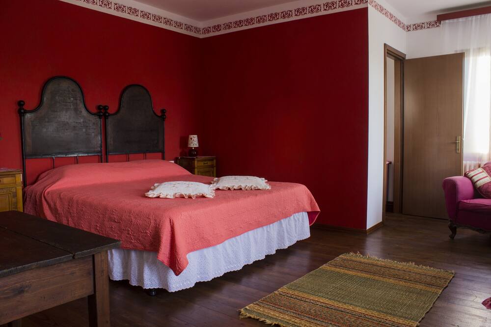 Photo of Bedroom in Codogne