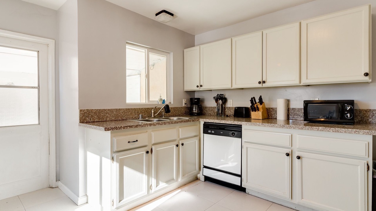 Photo of Kitchen in Reseda