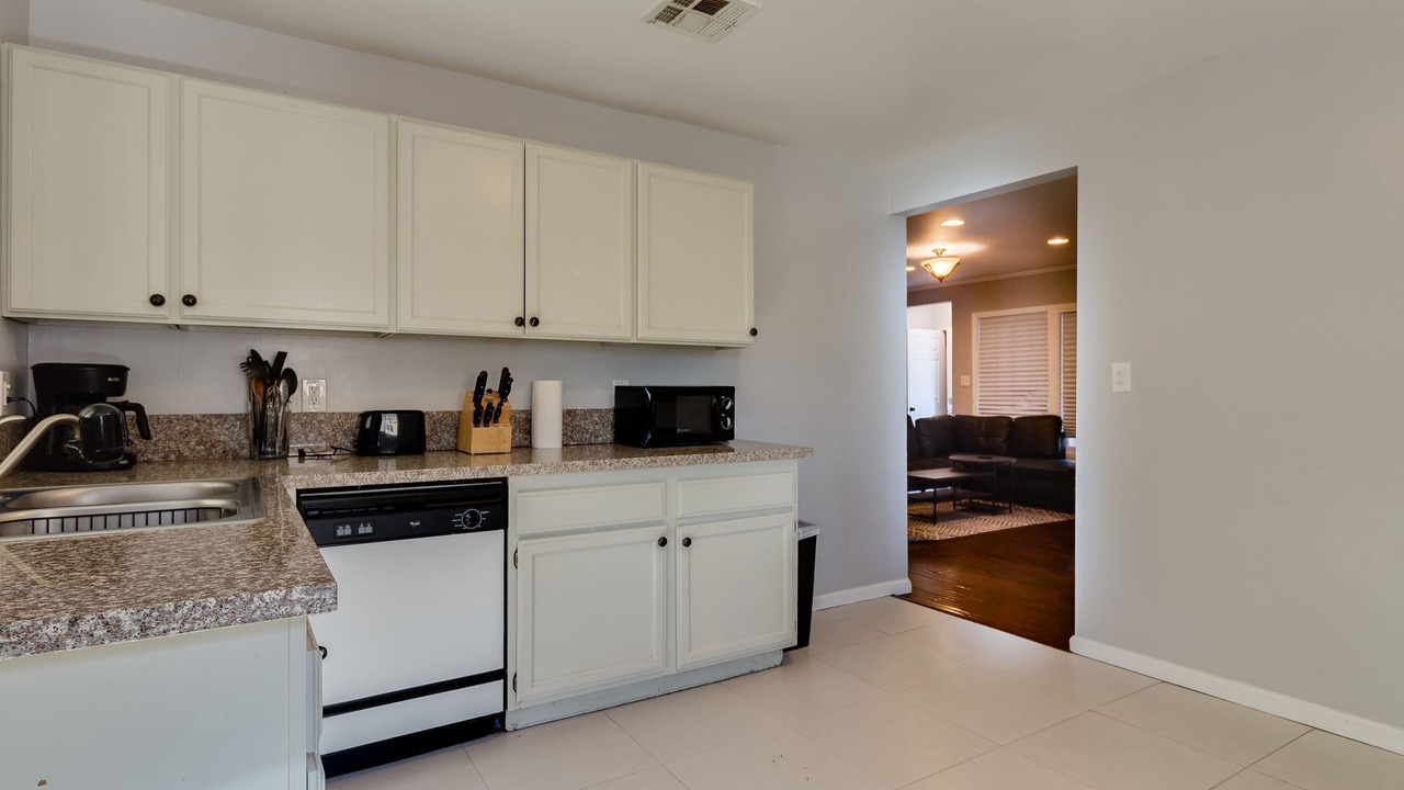 Photo of Kitchen in Reseda