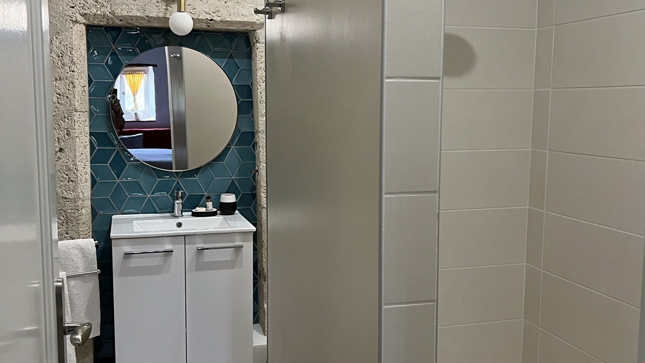 Photo of Bathroom in Chitenay